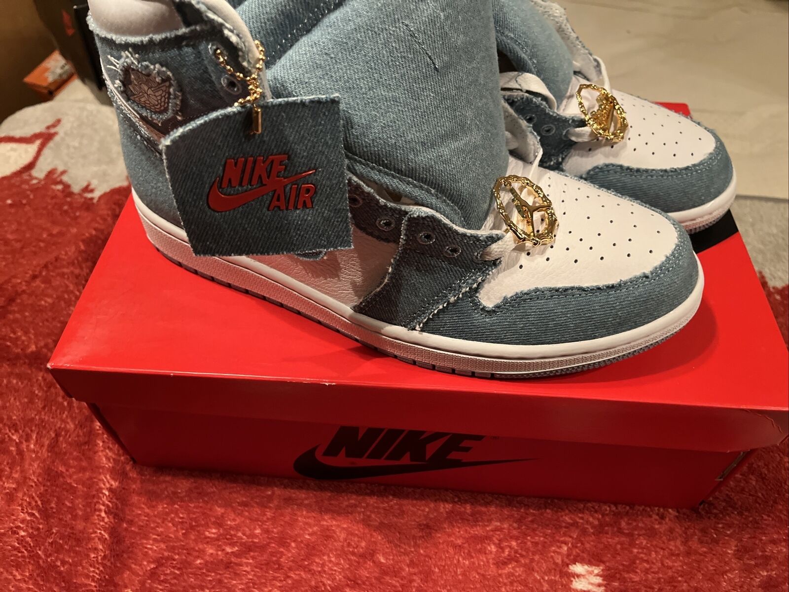 Air Jordan 1 Retro High OG ‘Denim’ photo review